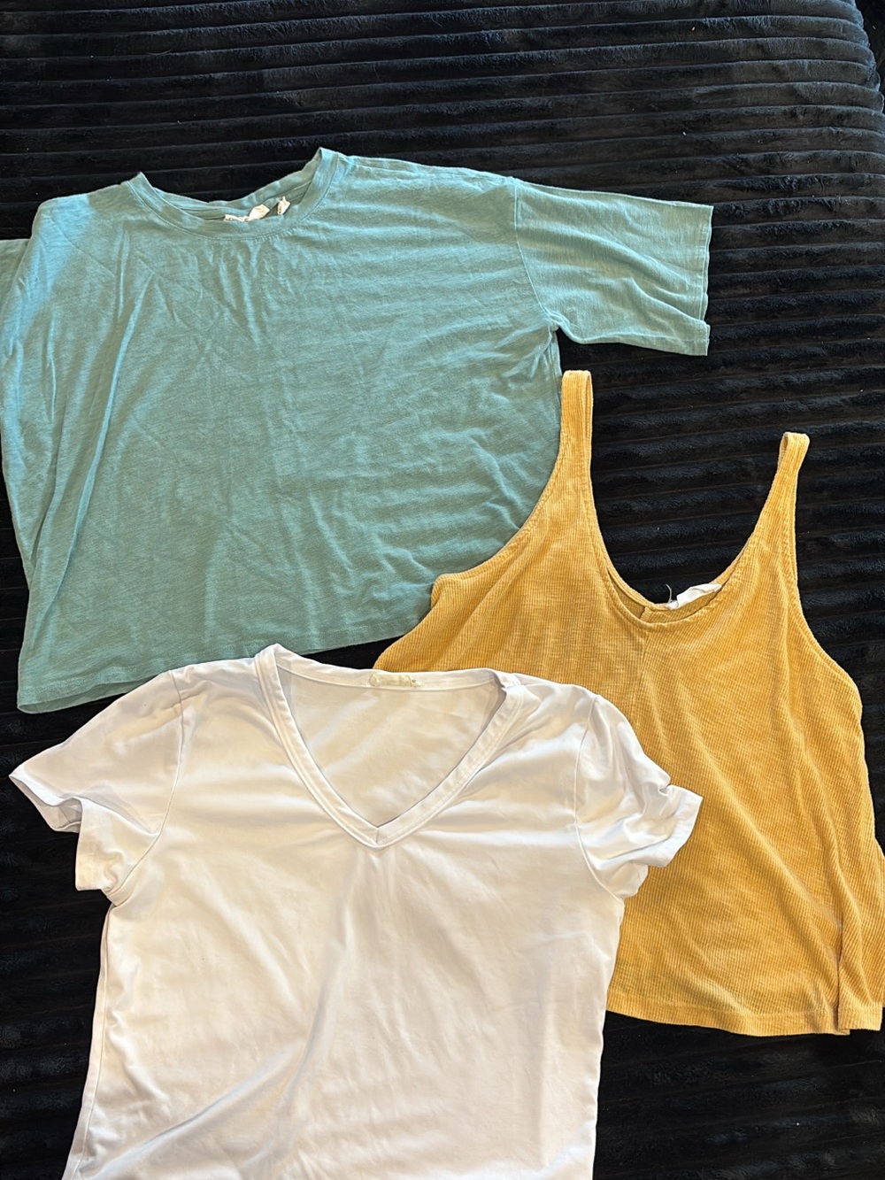 3 cropped tops!